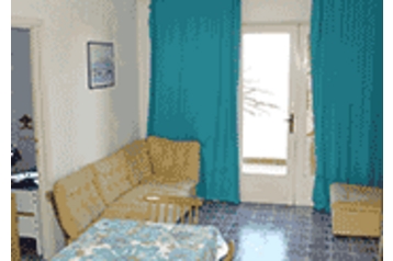 Croaţia Privát Sutivan, Exteriorul